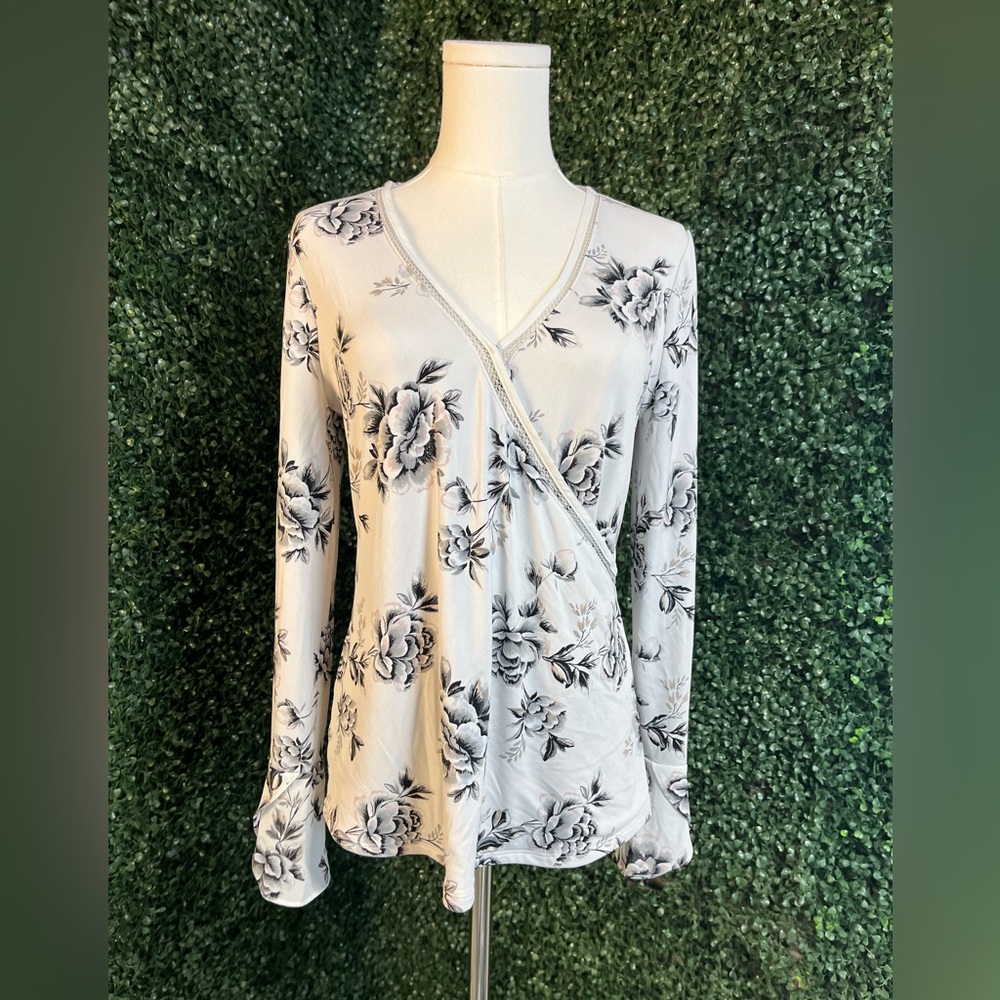 White House Black Market Floral Blouse
